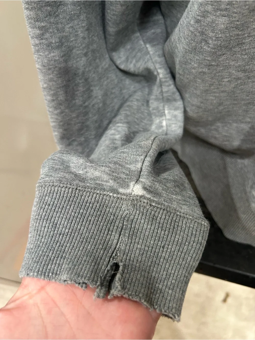 Puma Men's Large Grey Crewneck Sweatshirt